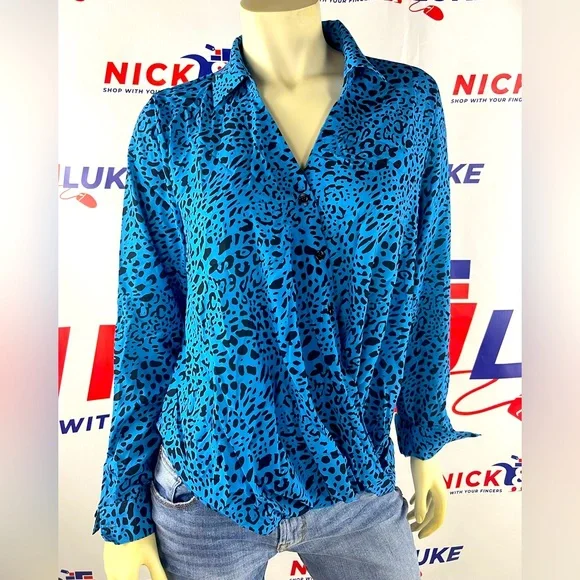 Animal pattern wrap blouse, button up with elastic waist and full collar - Picture 1 of 6